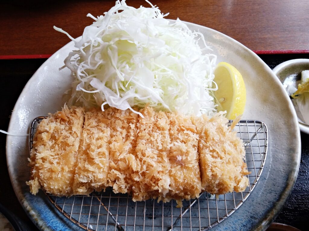 alt="とんかつの画像"