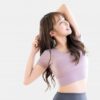 alt="ストレッチをする女性"