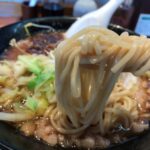 alt="箸上げした鹿児島ラーメンの画像"