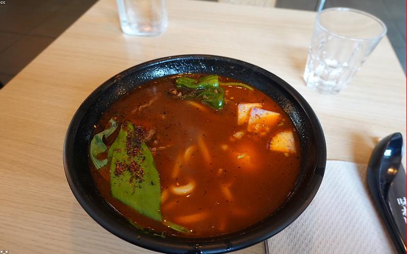 ラーメンスープの残りで作る！おすすめアレンジ料理5選【捨てずにもう一品】