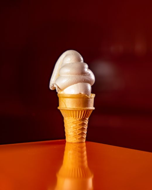 バニラ味のソフトクリームコーン