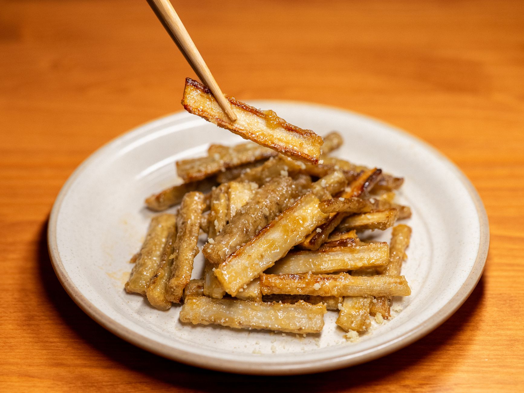 ごぼう料理の盛り付け