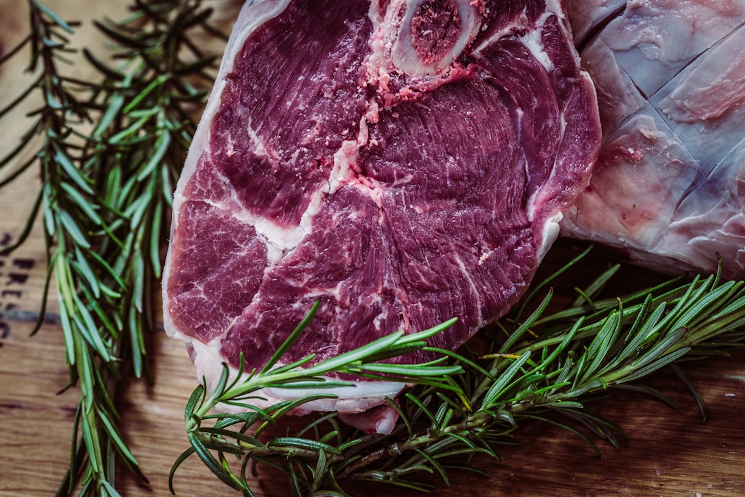 ハーブでマリネしたラム肉