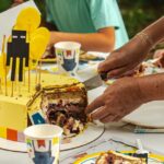 ホールケーキの上手な切り分け方とコツ｜人数別のカット方法