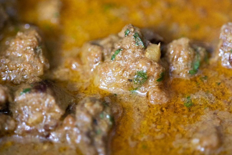 煮込まれた牛肉のクローズアップ