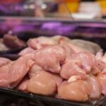 鶏むね肉を柔らかくジューシーに焼くコツ｜パサつかない下処理と火加減