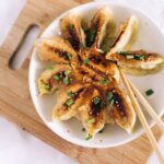 餃子の包み方・焼き方のプロのコツ