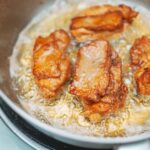 鶏むね肉でもジューシーな唐揚げの作り方｜下味と二度揚げのコツ