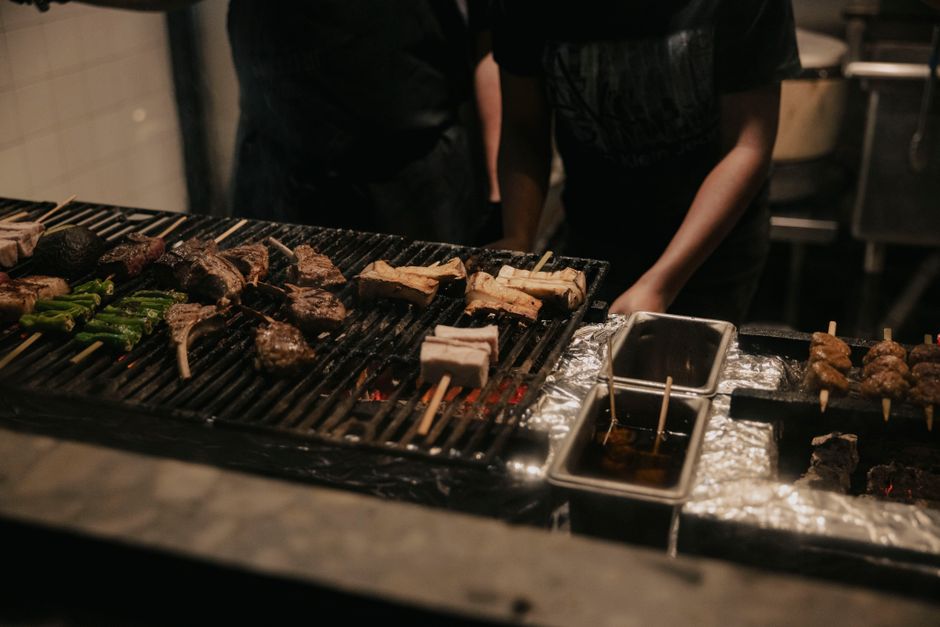 焼き鳥の部位人気ランキング10選|定番から希少部位まで美味しい食べ方を解説