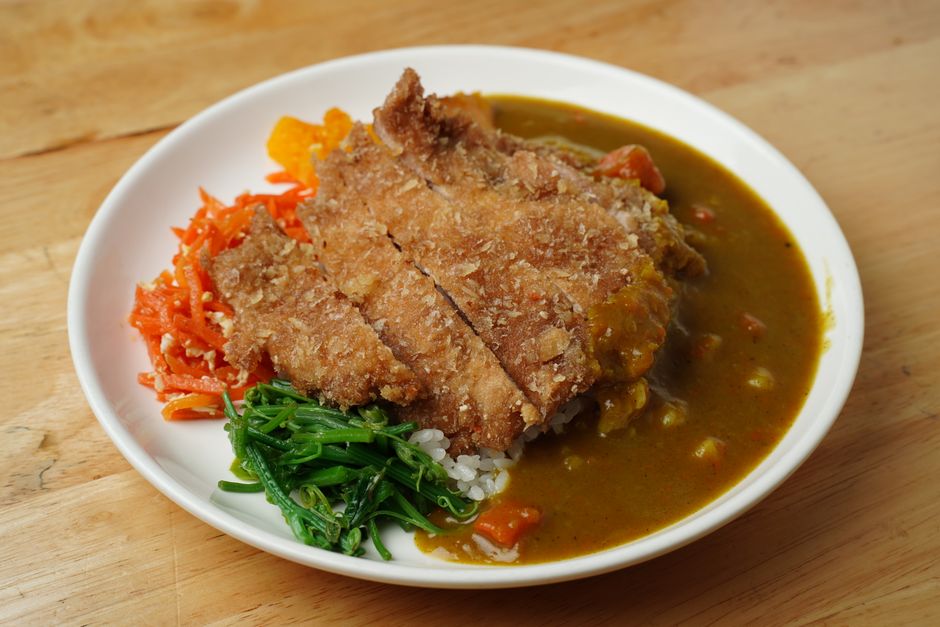 家庭でプロ級とんかつを作る完全ガイド|肉選びから揚げ方まで失敗なし