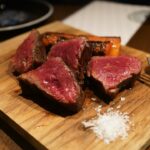 ザブトン・カイノミなど牛肉希少部位の切り分け