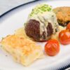ステーキに添えたグラタンの盛り付け
